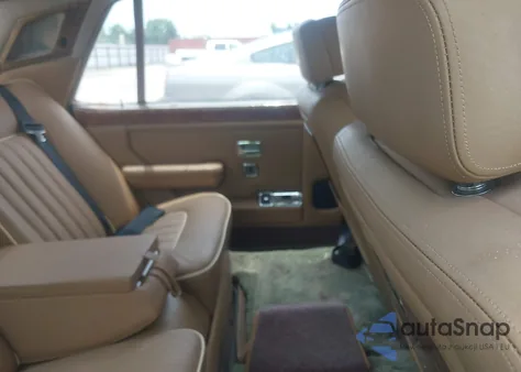 1986 Rolls-Royce Silver Spur z USA, uszkodzony, nr VIN SCAZN42A5GCX14809